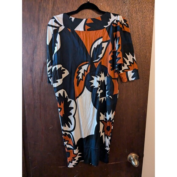 4/$12 Diane Von Furstenberg Size 4 Silk/Nylon Dress - Picture 3 of 5
